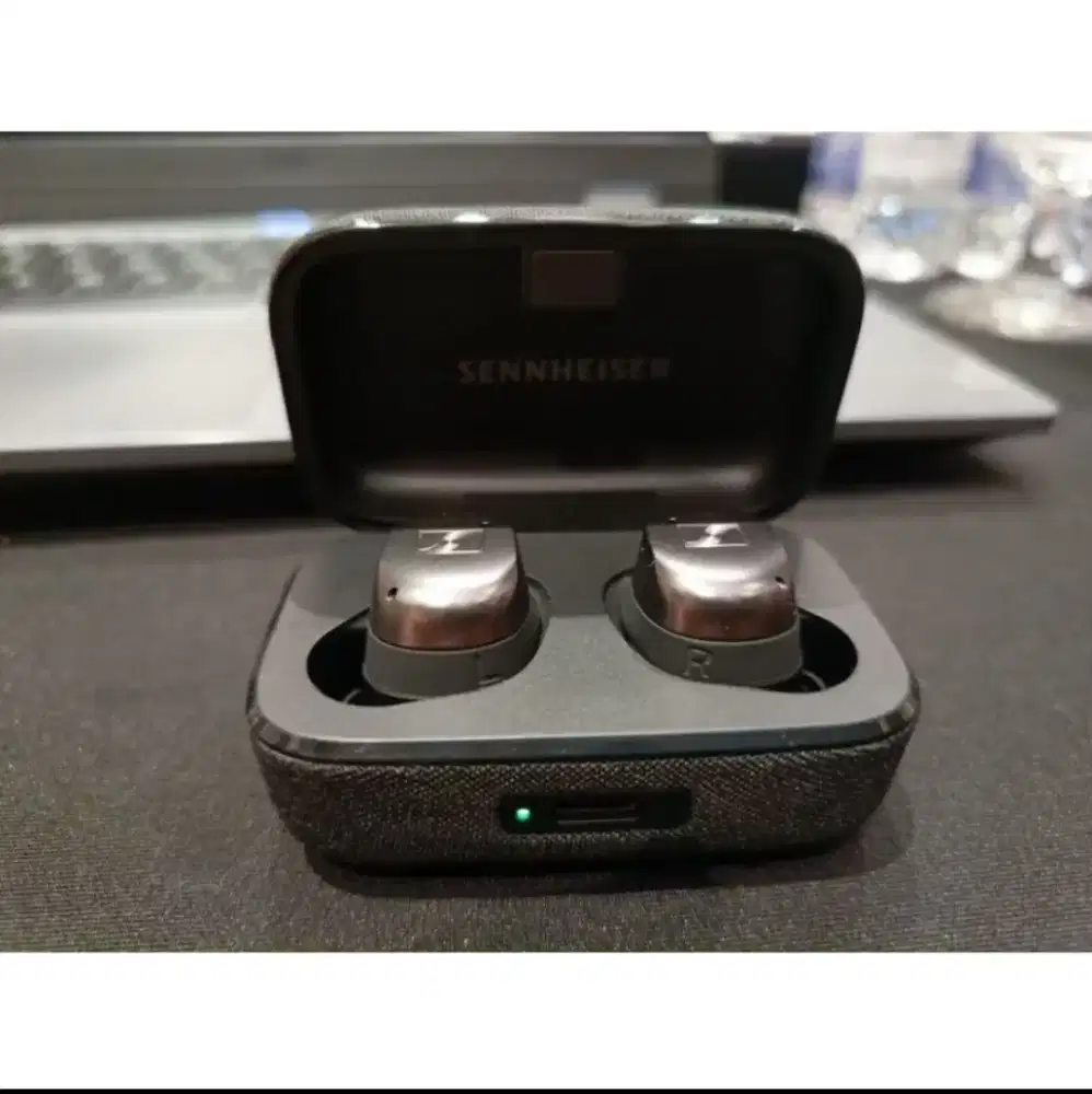 Sennheiser Momentum 4 True Wireless Earbuds Second 1 bulan pemakaian