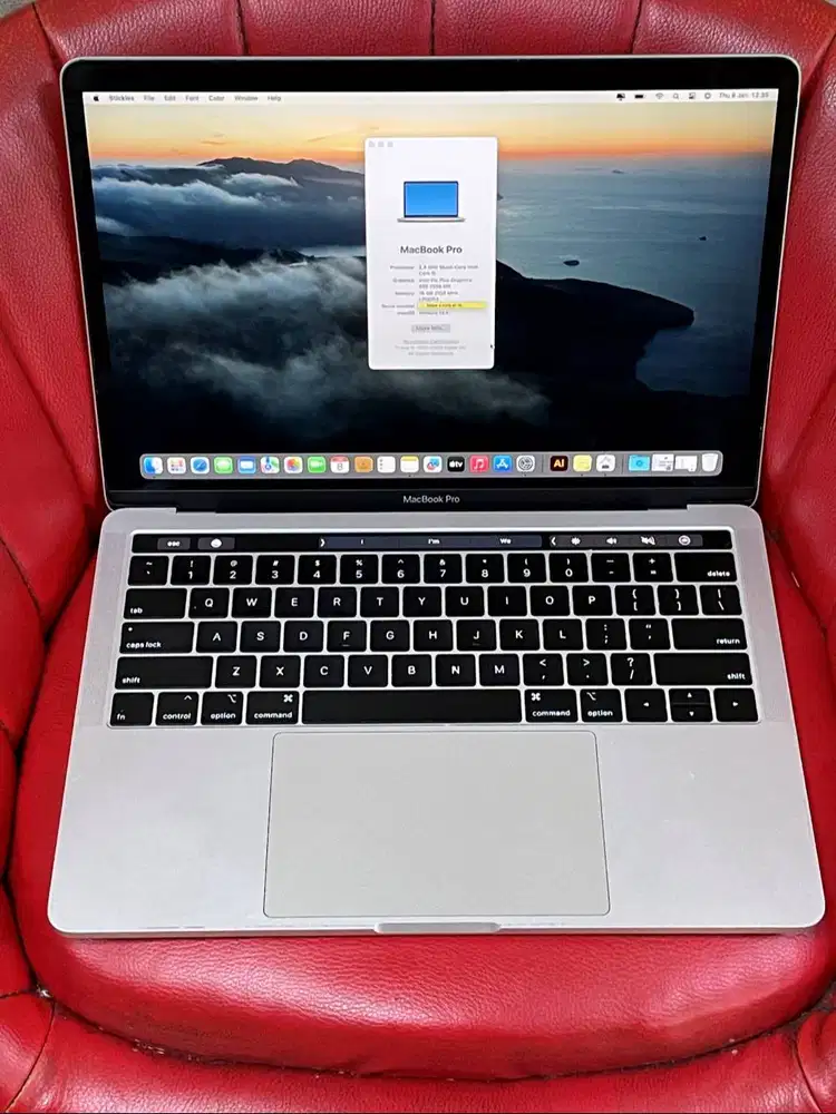 MacBook Pro 13 inch 2019 Quad-Core i5 16gb 512gb Touch Bar