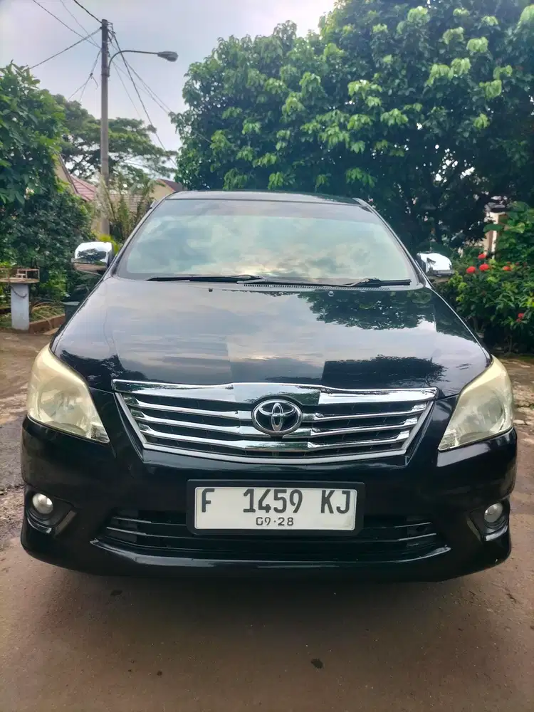 Toyota Kijang Innova 2013 Bensin