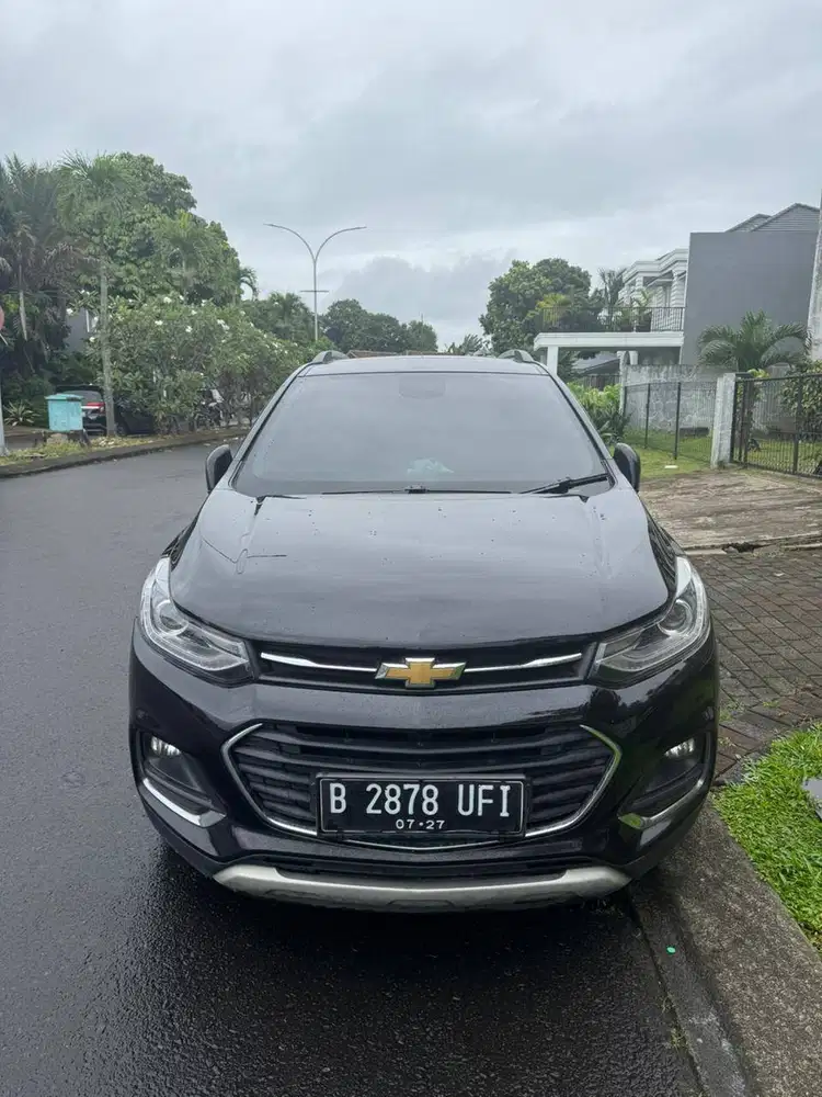 Chevrolet Trax 2017 Hitam Pemakaian Pribadi Mulus