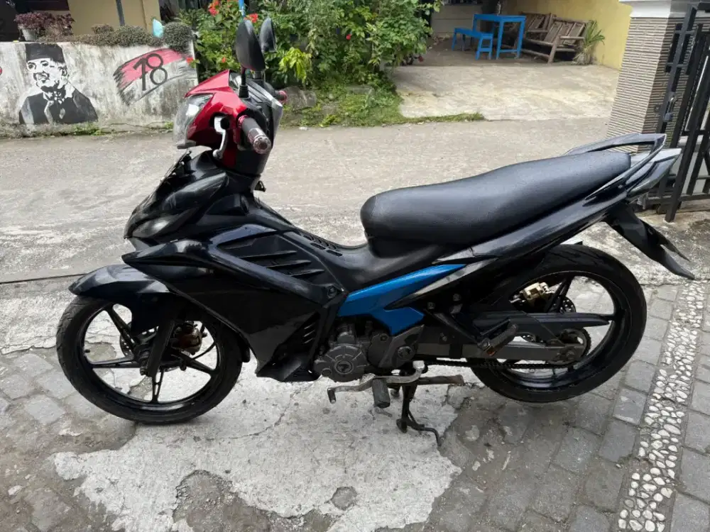 Jupiter MX kopling THN 2011 plat AB Wonosari