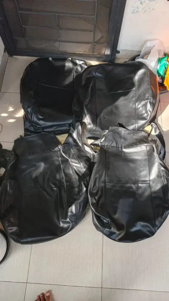 Sarung jok toyota rush 2018