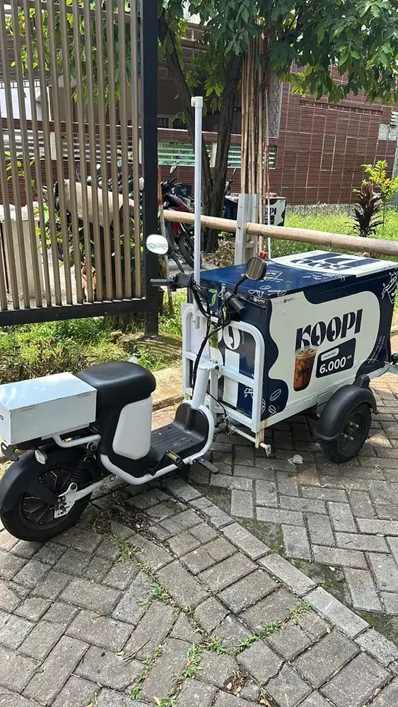 2 unit Gerobak listrik selis dan goda usaha gerobak kopi listrik