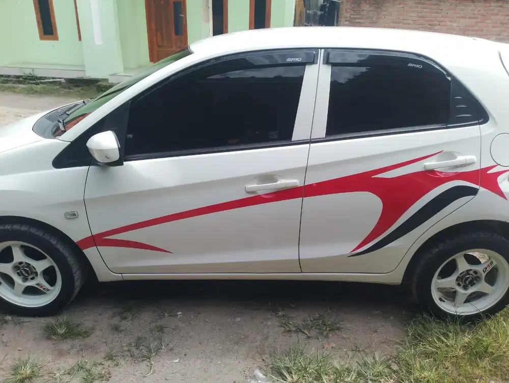 Brio Satya S 2015 Manual Low KM!