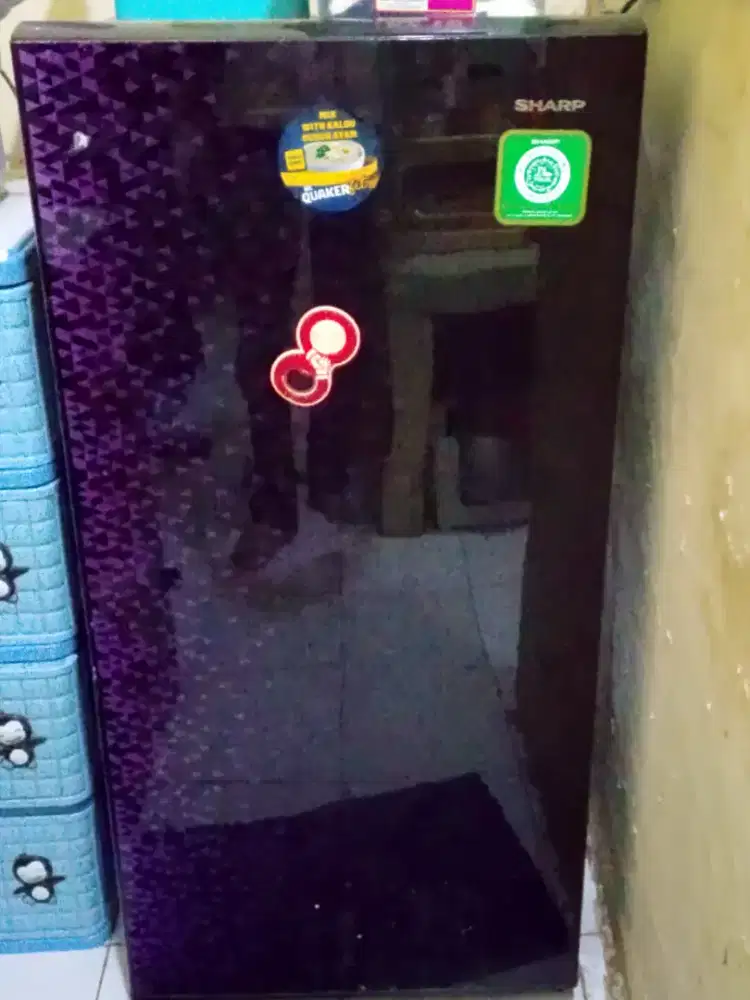 Elektronik lemari es,merk SHARP,SATU PINTU