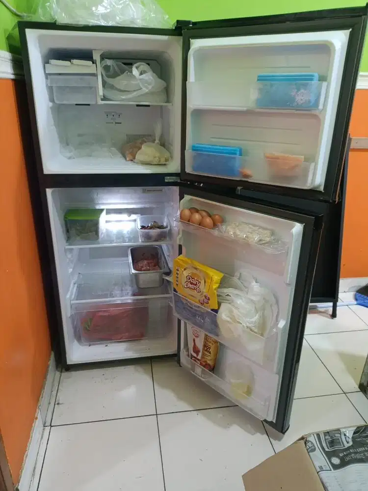 Kulkas 2 pintu sharp