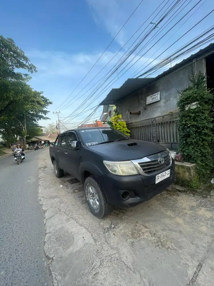 Mobil toyota hilux doble cabin manual tahun 2009