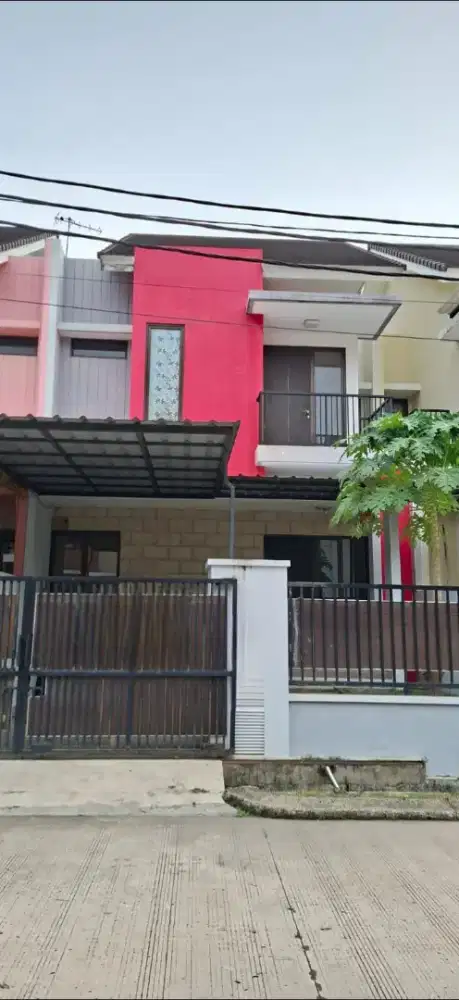 Disewaknrumah 2 lantai di cluster harapan i ndah Bekasi ( ayu)