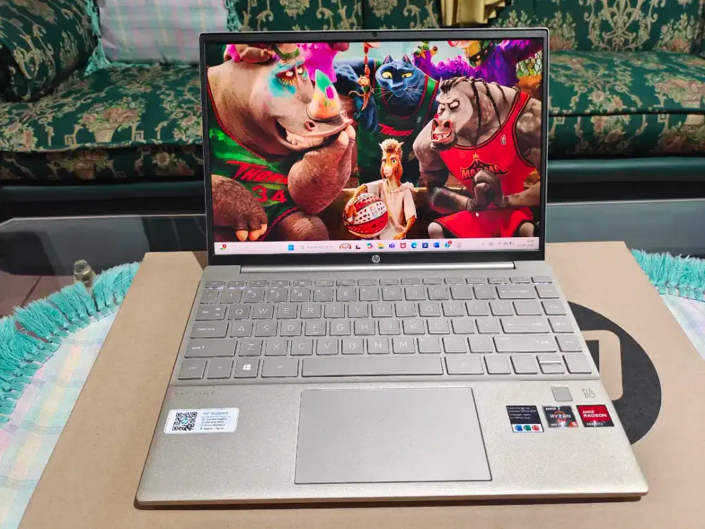 Laptop hp aero 13 ryzen 5 5625u 16/512 fhd ips 100%srgb