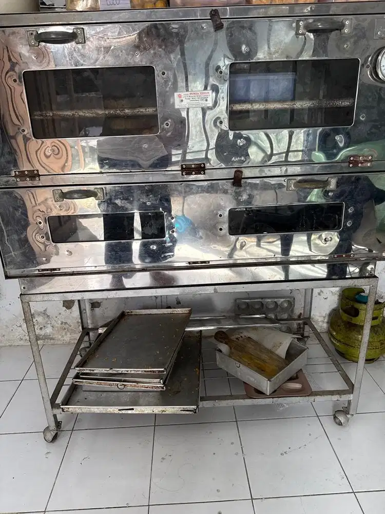 Oven gas bekas masih sangat bagus