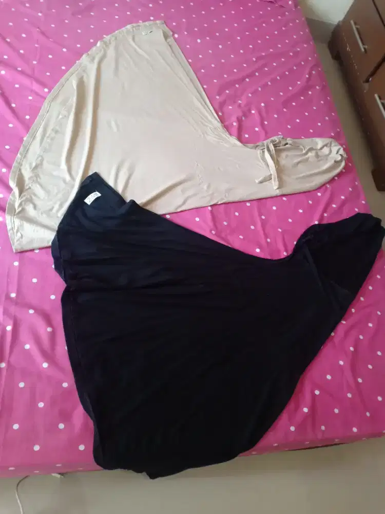 Hijab segi tiga instan kaos rayon merk Kyaza bonus hijab segi empat