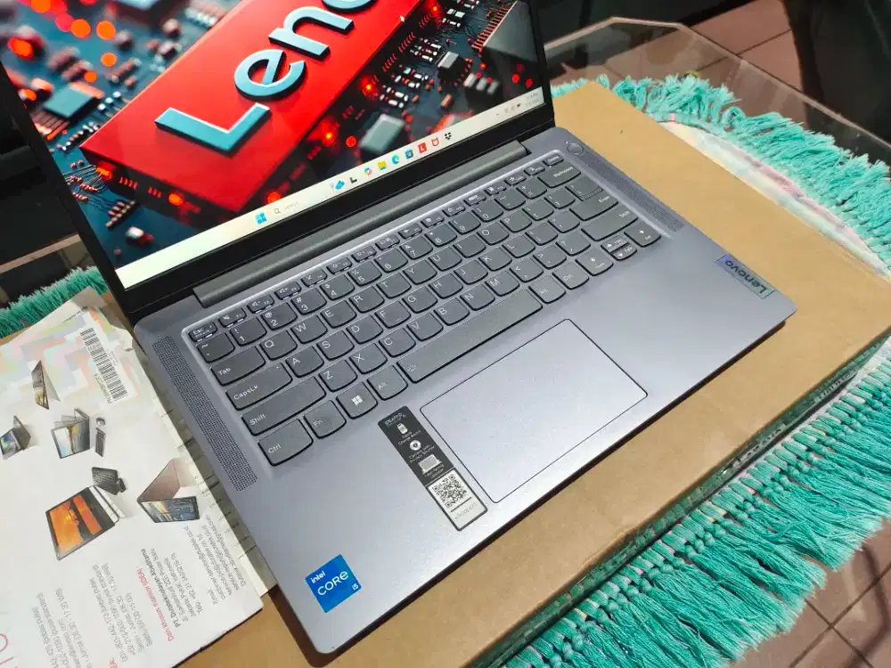 Laptop Lenovo Ideapad 3i 14IAH8 core i5 gen 12 H 16/512 fhd ips grnsi