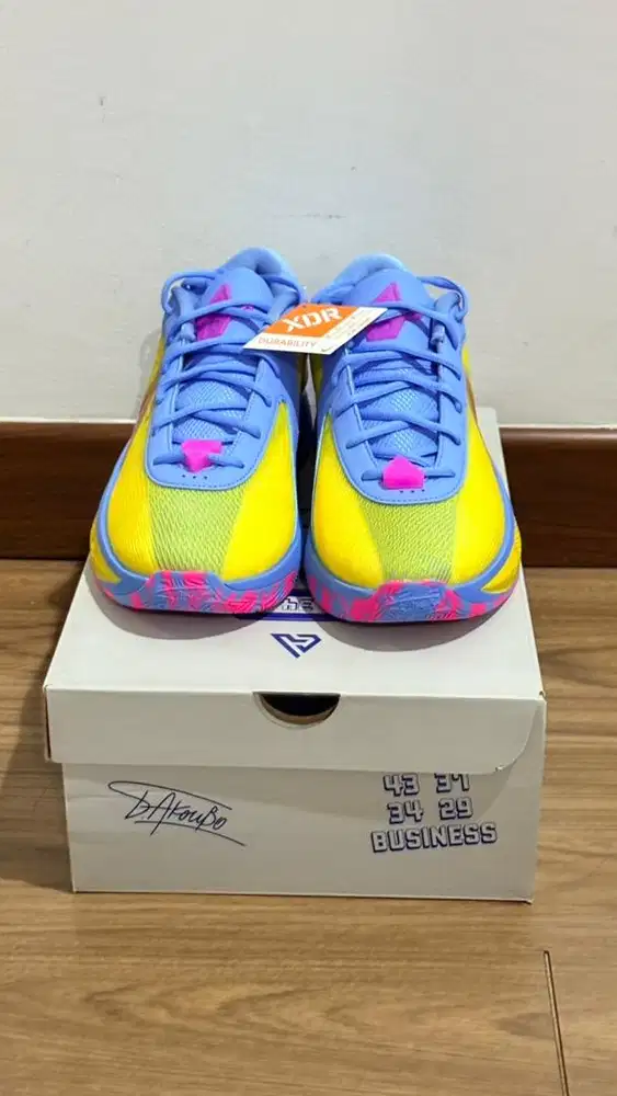 sepatu basket giannis nike freak 6 candy us10/eur44 NEW Baru Original