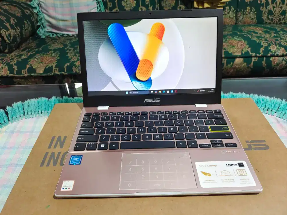 Laptop Asus e210ma intel n4020 4/256 like new