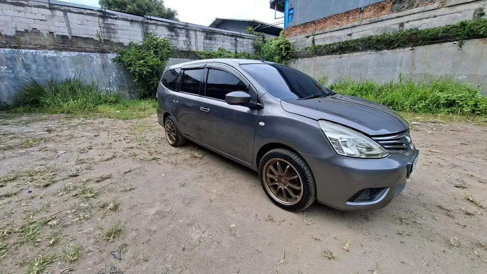 Nissan Grand livina 2014 Bensin