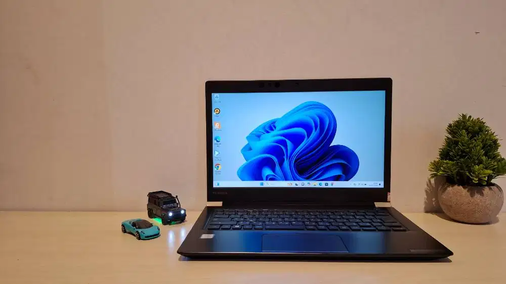 [SLIM & TOUCH] Toshiba Dynabook U63/J