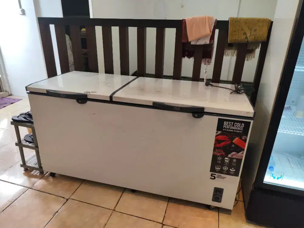 Dijual chiler kulkas pendingin besar masih bagus cek aja