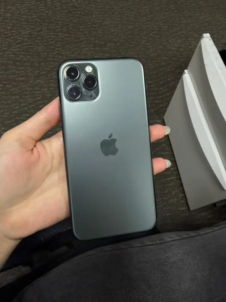 Iphone 11 Pro Ibox 256 gb (box gak ada)