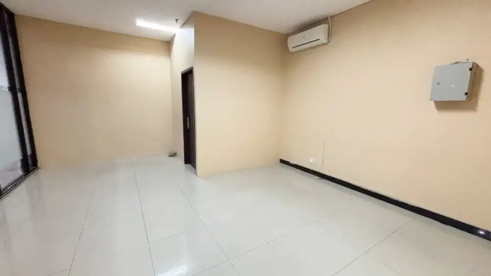 Di Kontrakkan Kantor Semarang 5045