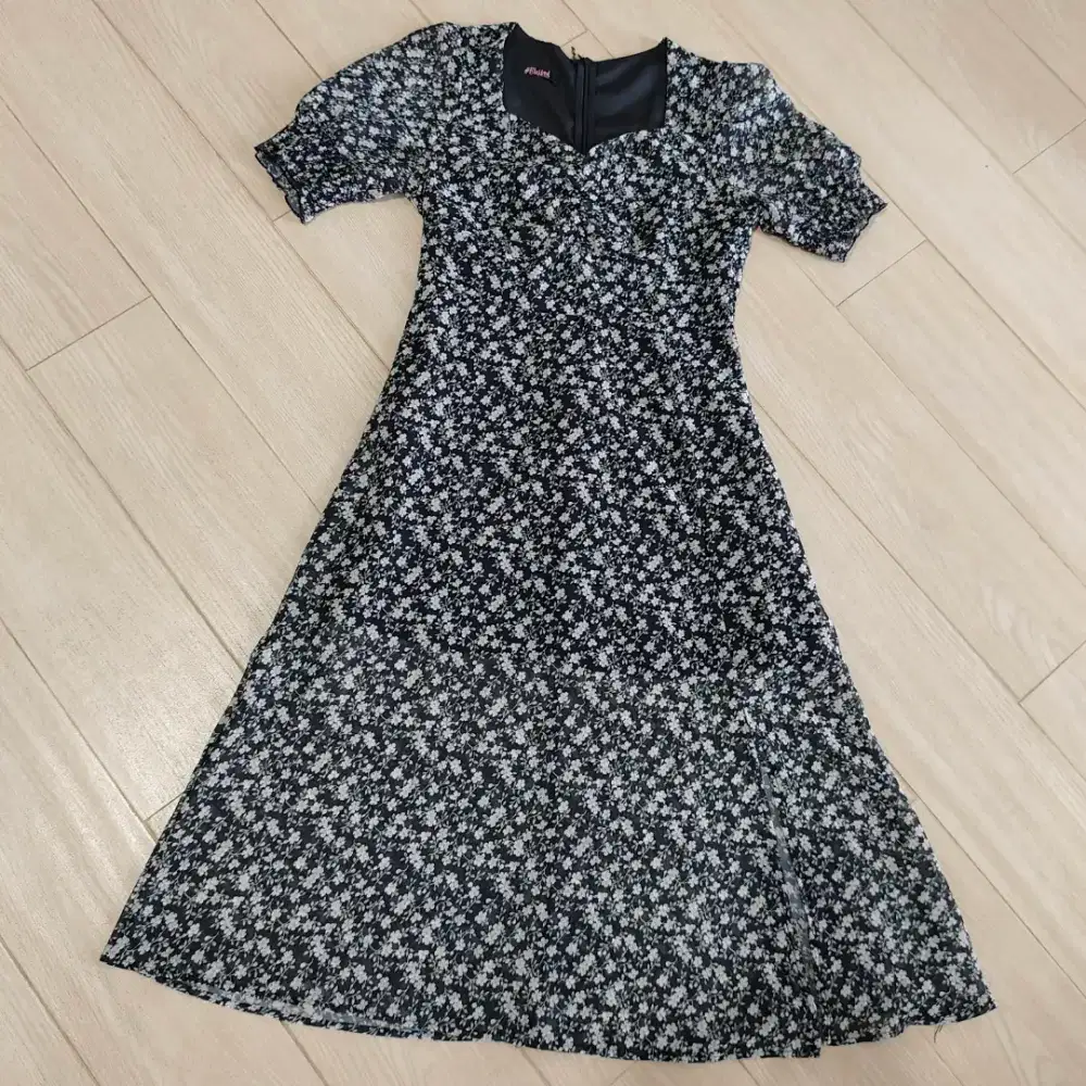 Dress floral / dress pantai / dress wanita / midi dress