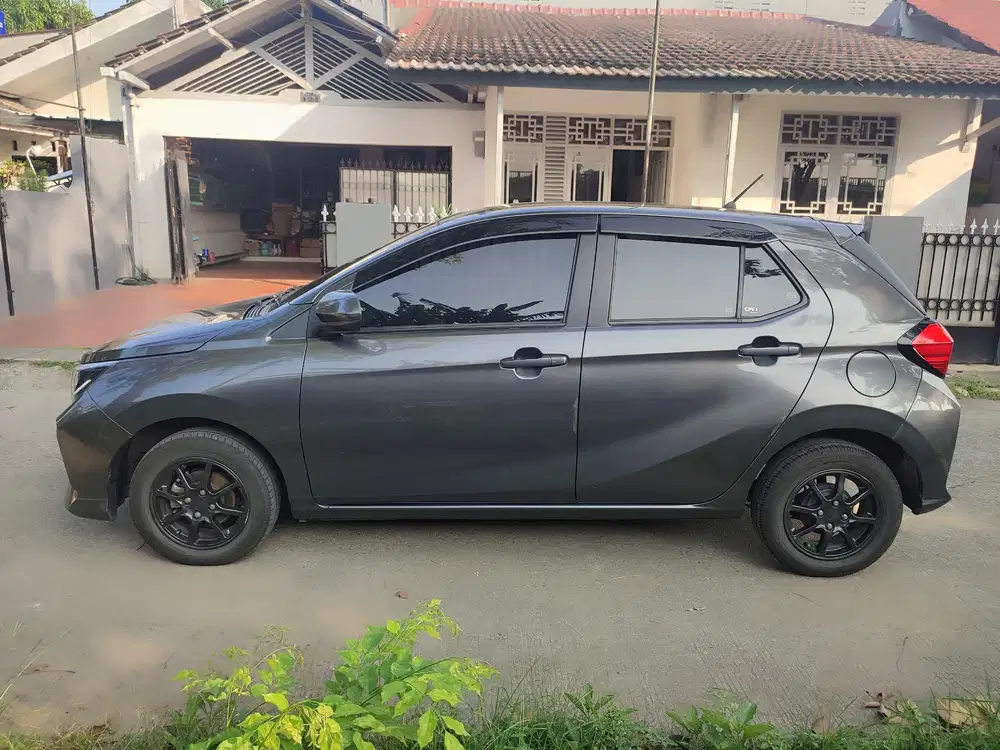Daihatsu Ayla R Thn 2024 Bensin