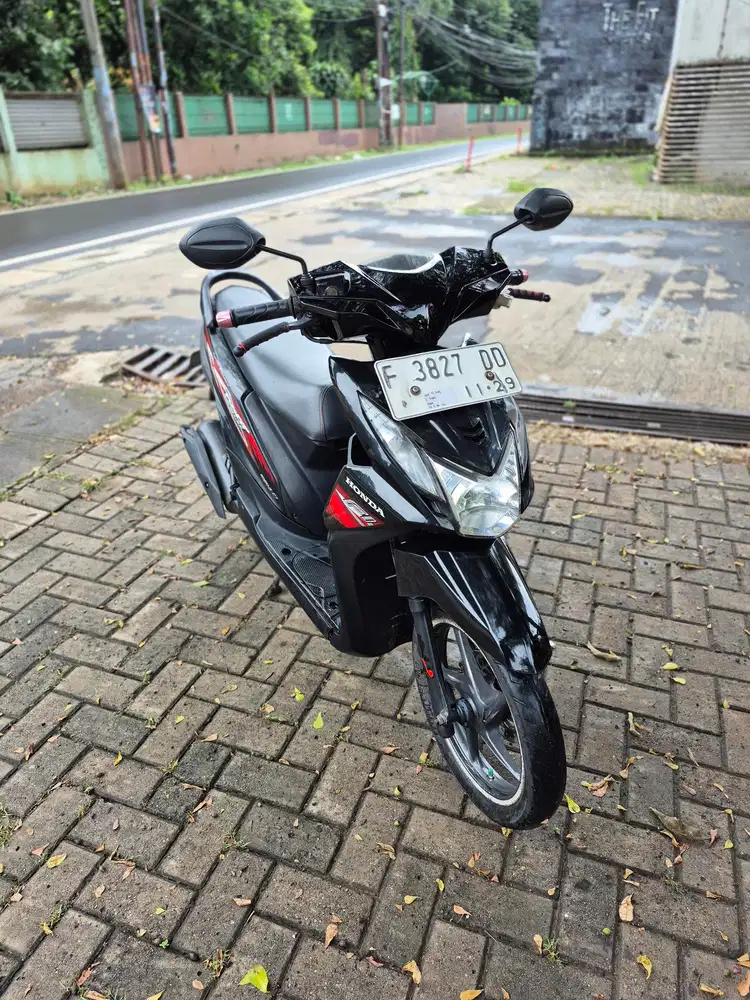 Dijual Honda Beat FI tahun 2014 surat lengkap