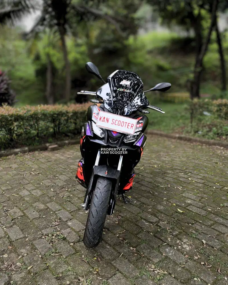 APRILIA SR GT 200 2024