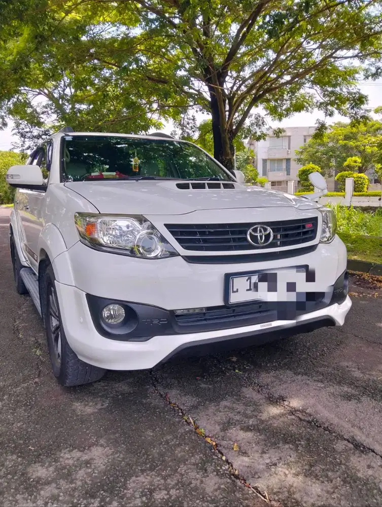 TOYOTA FORTUNER 2014