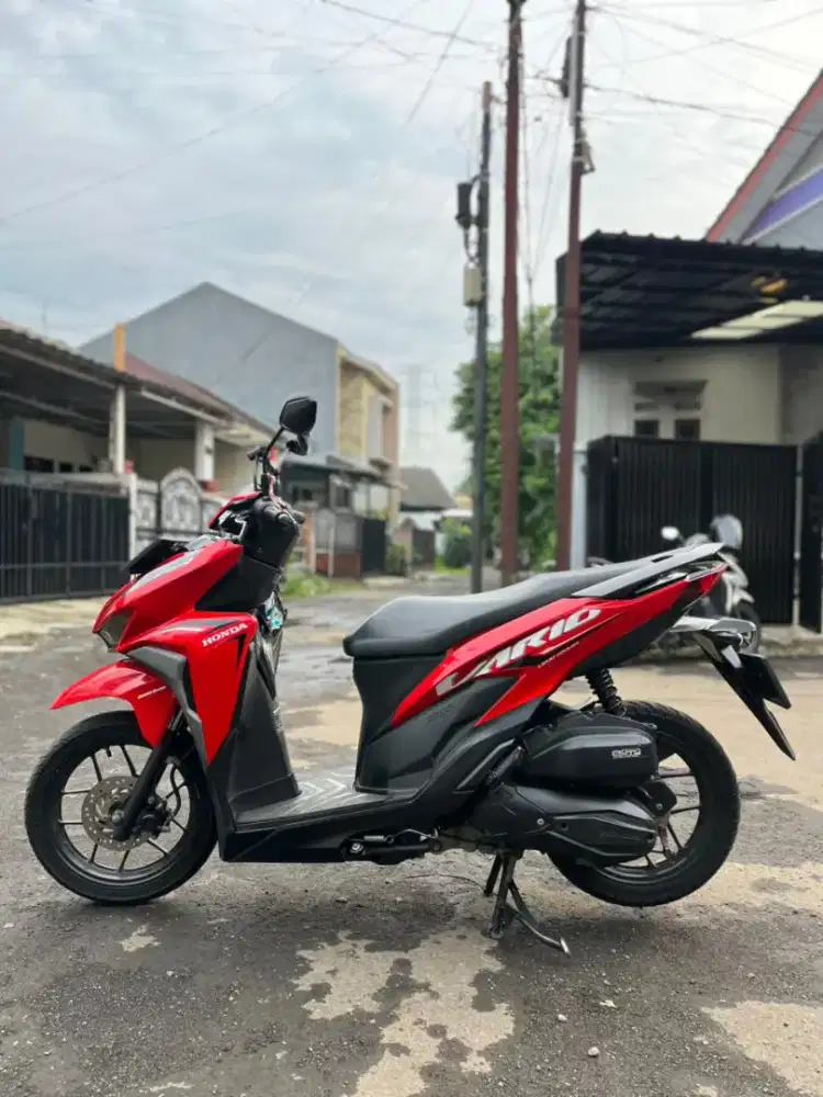 Motor Vario 125 (Merah) 2021