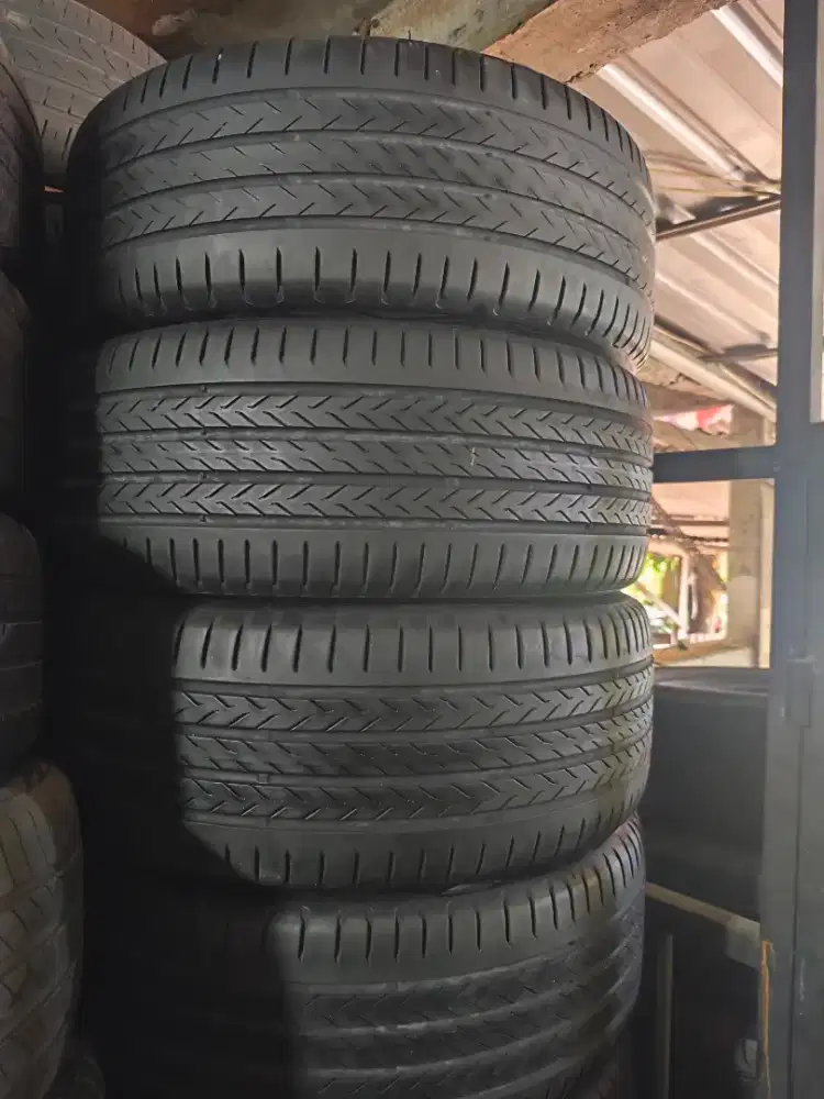 Continental 235 45 R19