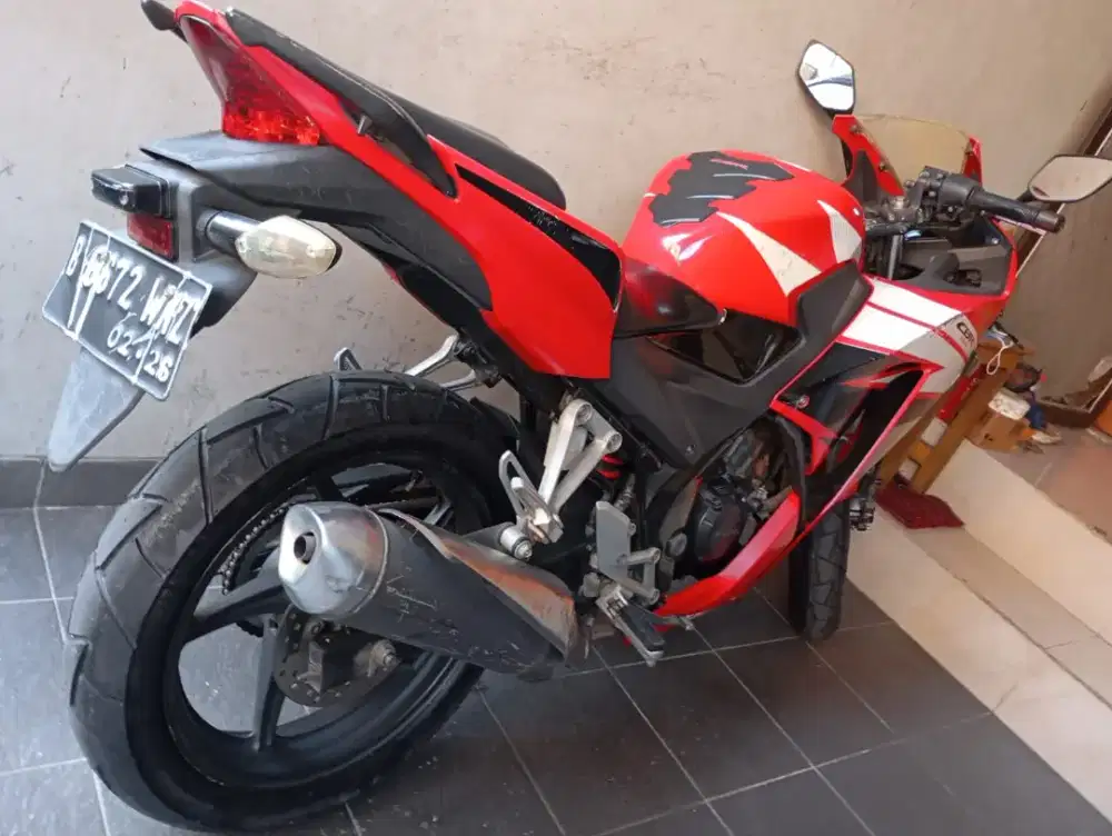 Honda CBR 150R Semua Ban 100% Baru, Bagus dan Murah