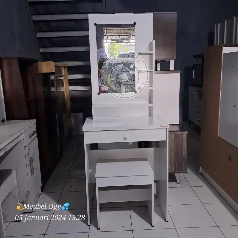 PROMO SALE MEJA RIAS MINIMALIS TERMURAH GRATIS ANTAR