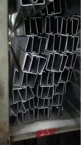 Rel Atas 2,2 Meter 4800 Komponen Pintu Garasi Sliding Tikung Lipat