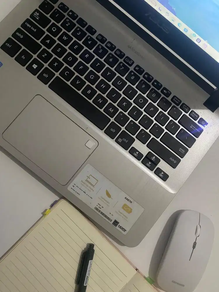 ASUS VivoBook A407MA 14 SSD  (touchpad rusak, bonus mouse bluetooth)