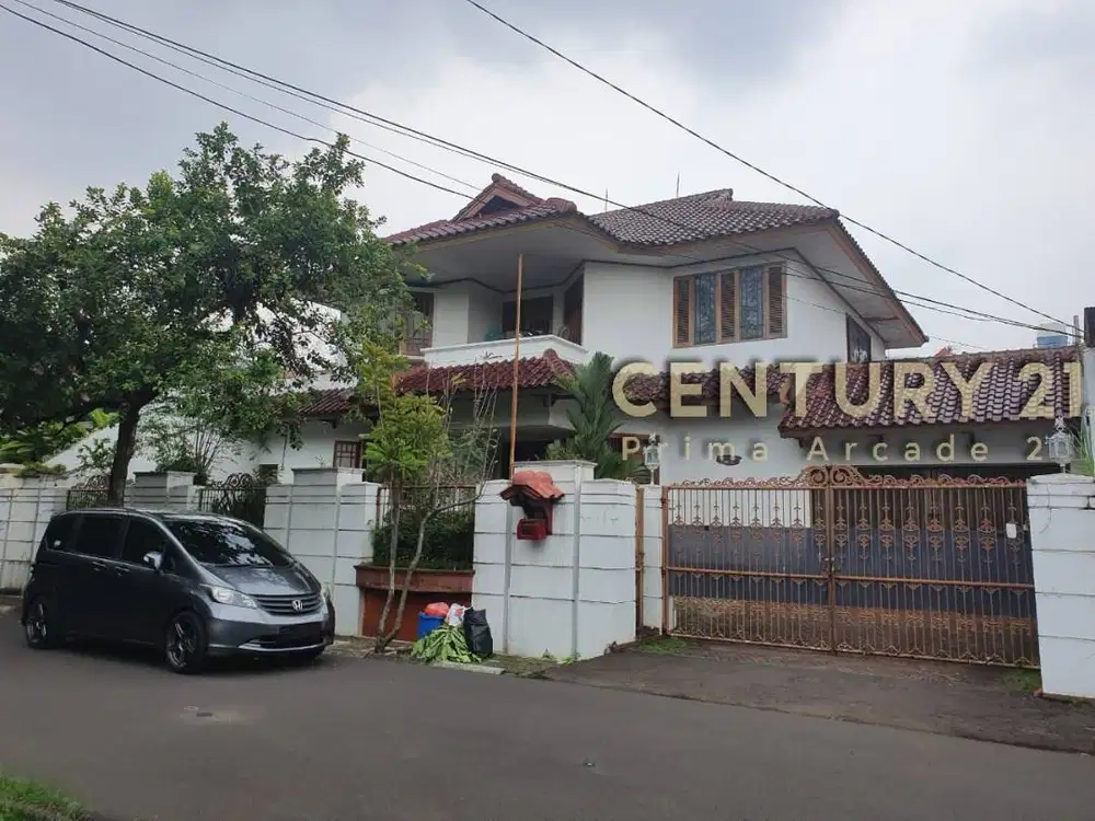 Dijual Rumah Strategis Dgn Halaman Luas di Bintaro Tangsel GB-2511