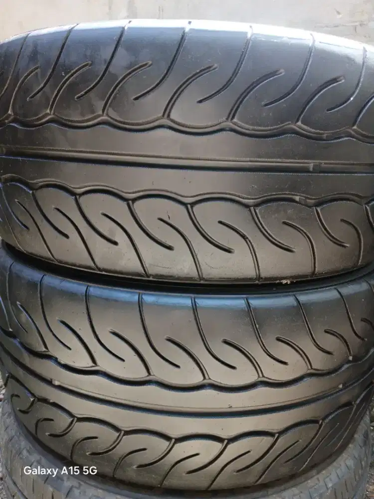 Yokohama advan neova 235,40 R18