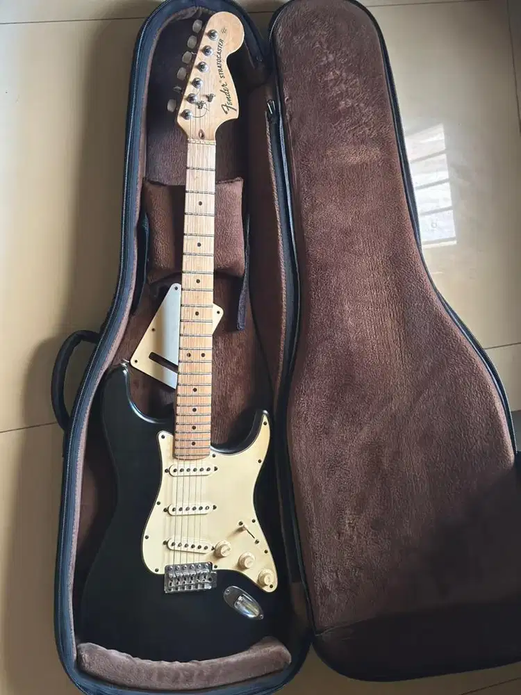Fender Stratocaster Highway One USA Tahun 2007