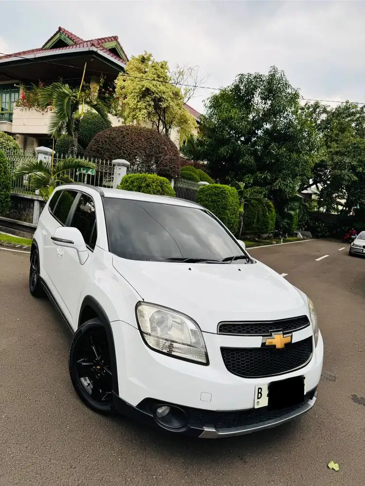 Chevrolet Orlando LT Matic Low KM Siap Pakai