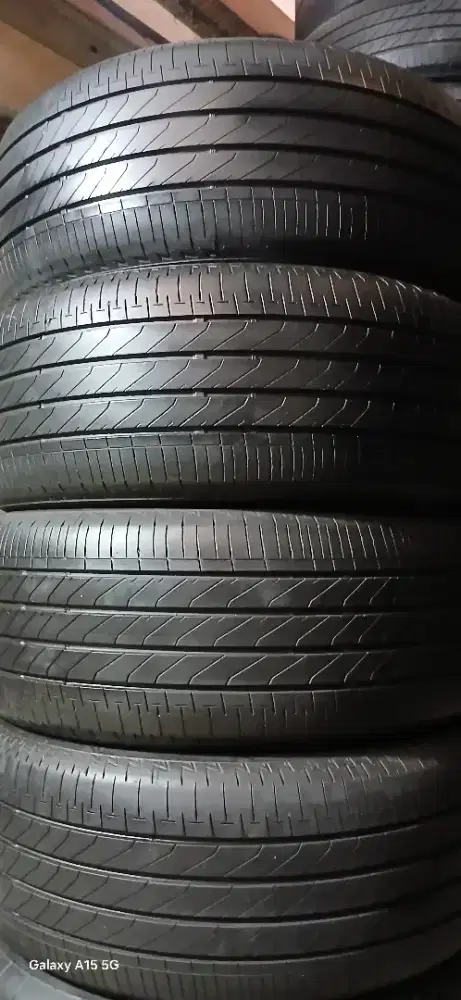 Brigestone turanza t005 235,50 R18