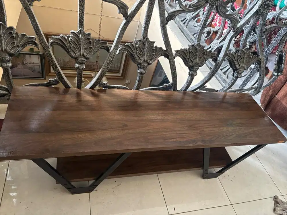 Meja tv rak serbaguna