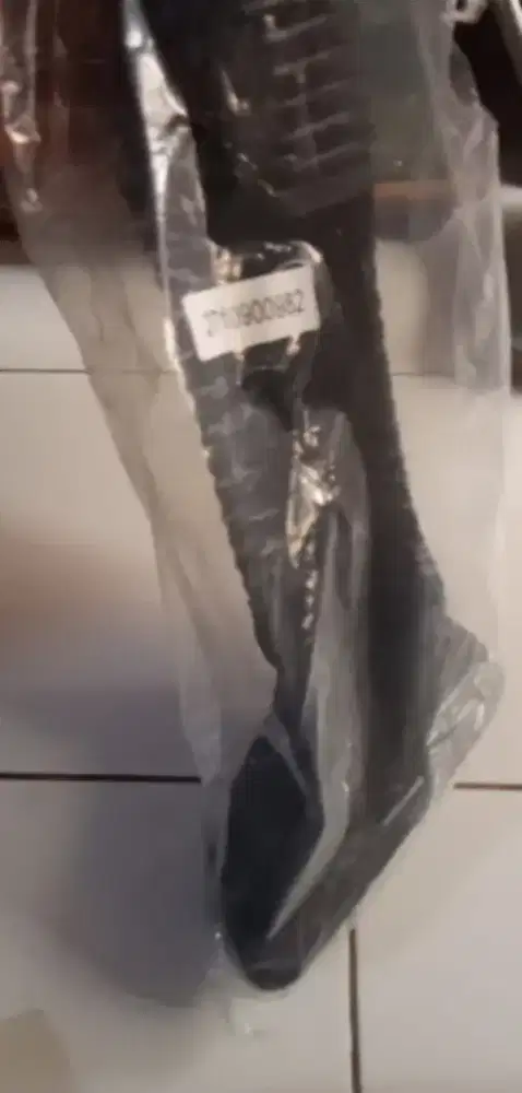 Maharin aja nih Pipa Filter Udara Mercedes Benz masih baru