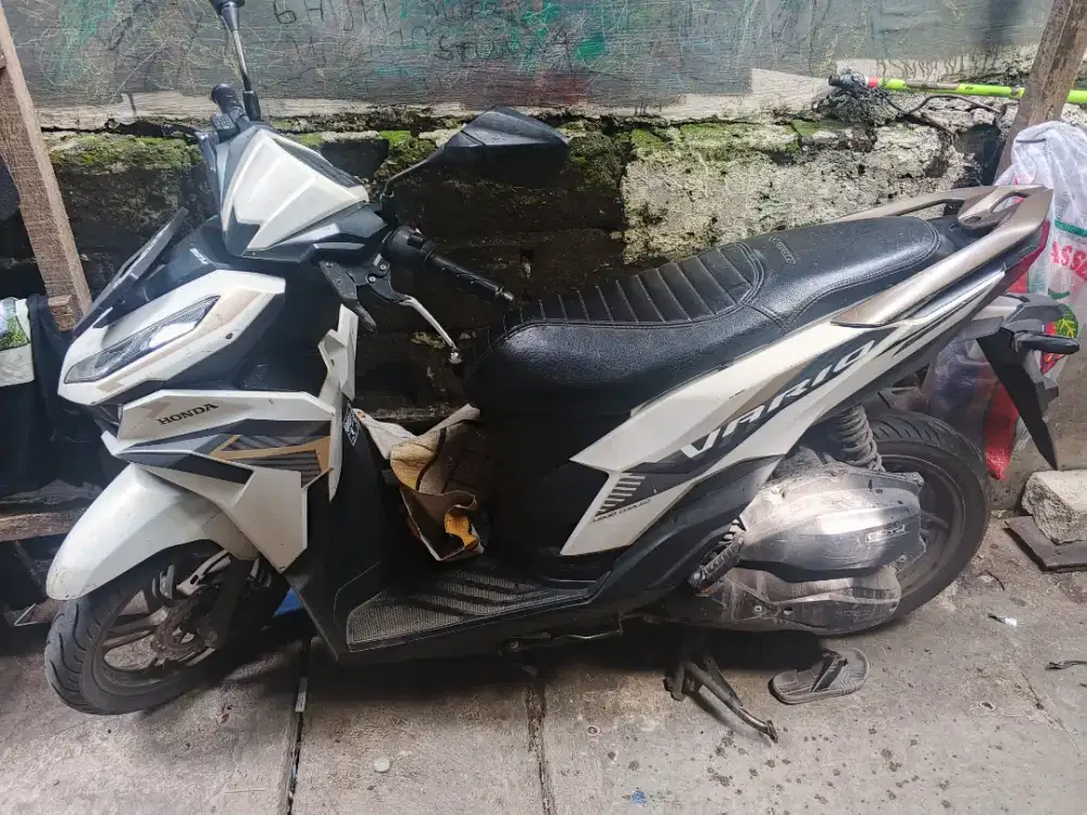 Vario 125 keyles mesin ok dan Murmer 18jt