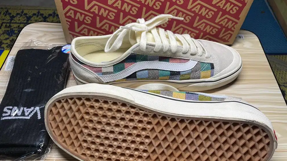 sepatu vans kondisi masih sangat bagus