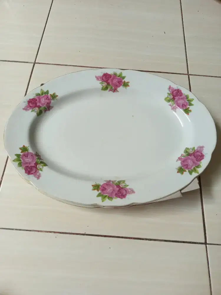 Piring lodor keramik antik