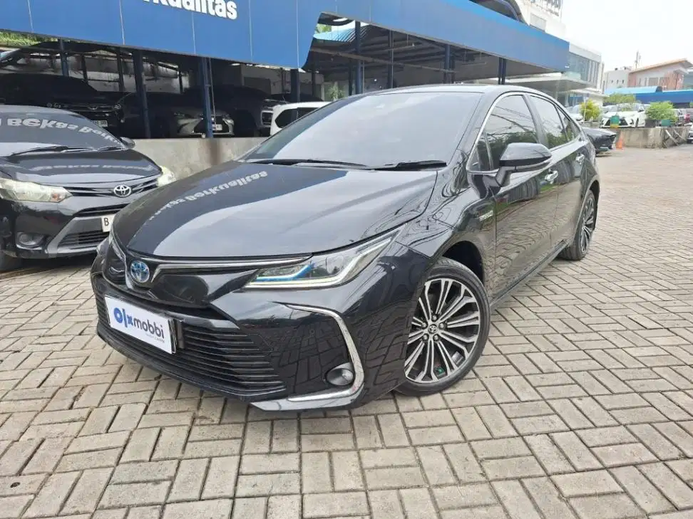 Pajak Panjang - Toyota Corolla Altis 1.8 Hybrid-AT 2022 Hitam