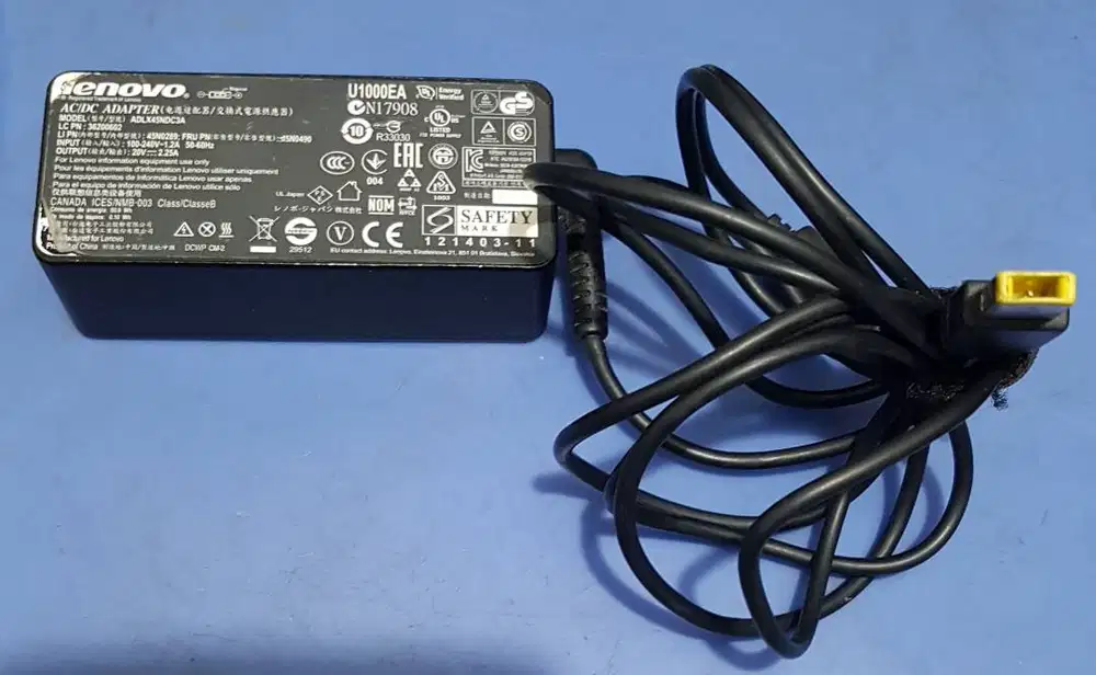 Charger Laptop Lenovo,Original,Output 19-20Volt,murah,NET