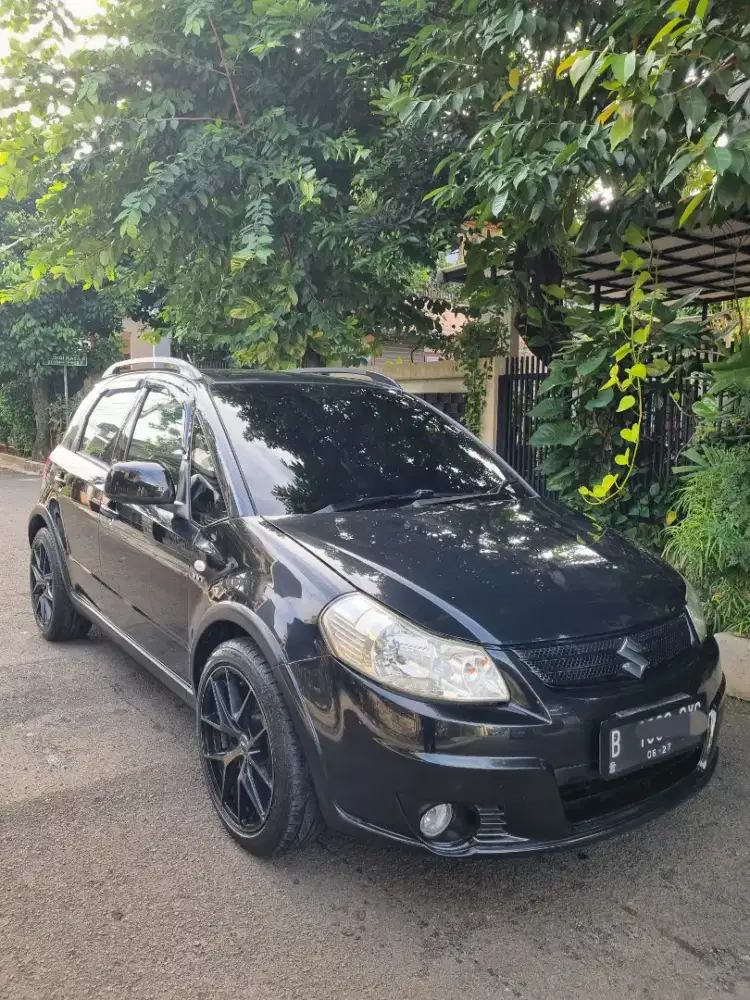 Suzuki SX4 X-Over A/T matic Pajak Hidup