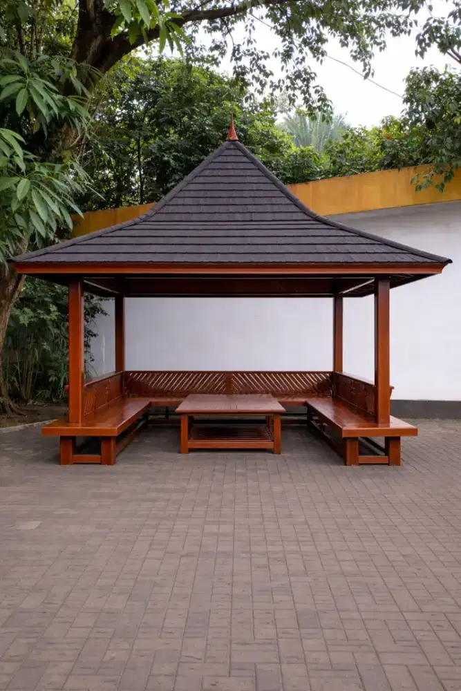 Gazebo Kayu Bayur model kursi ukuran 3x3 Atap Metalroof