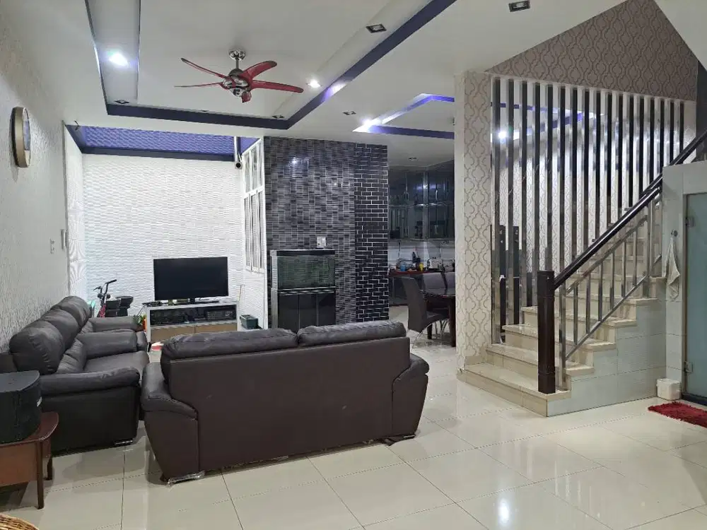 Dijual Villa Komplek Cemara Asri