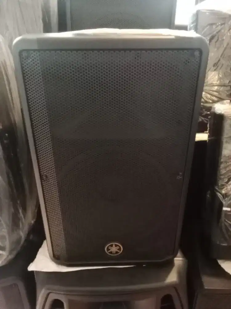 SPEAKEAR AKTIF YAMAHA DBR12